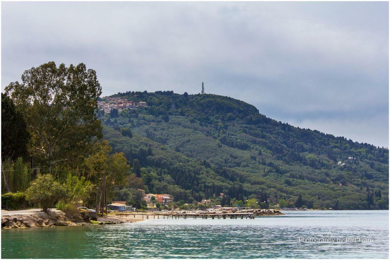 Traditional Fishing Village Apartments Букарі Екстер'єр фото